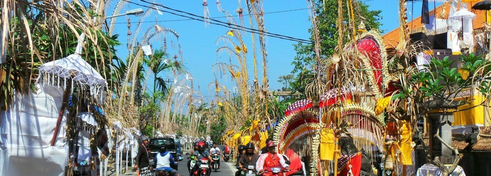 bali-les-fetes-de-galungan-et-kuningan